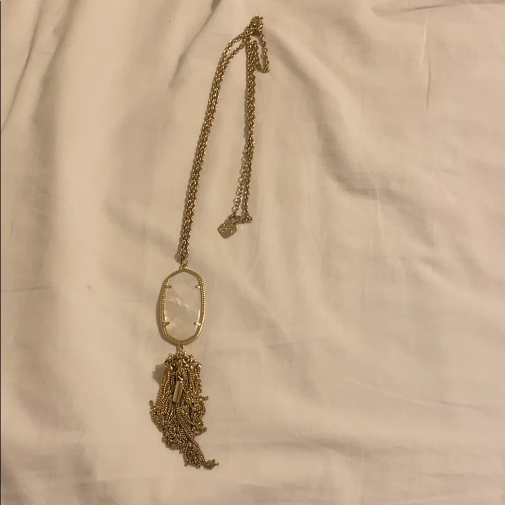 Kendra Scott necklace in great condition!